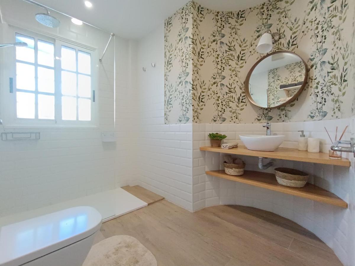 אדחה Charming & Sunny Apartment With Ocean View מראה חיצוני תמונה
