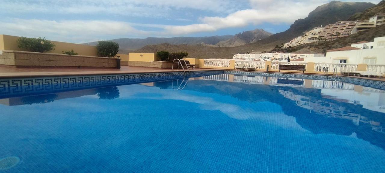 אדחה Charming & Sunny Apartment With Ocean View מראה חיצוני תמונה