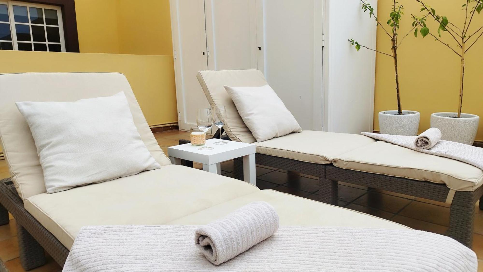 אדחה Charming & Sunny Apartment With Ocean View מראה חיצוני תמונה